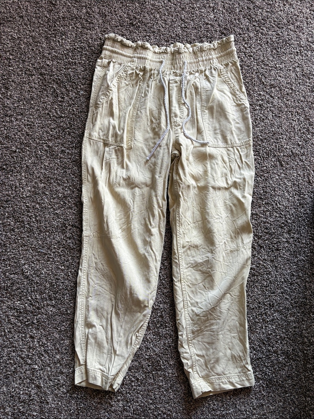 H&M Women's Straight Leg Drawstring Pants in Light Butter Yellow Pants